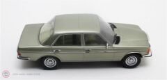 1:18 1976 Mercedes Benz E Class 280E W123