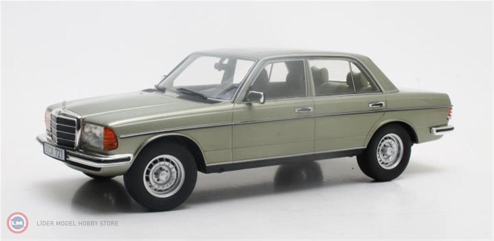 1:18 1976 Mercedes Benz E Class 280E W123