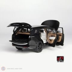1:18 LCD Model 2022 Land Rover Range Rover SV Serenity Black