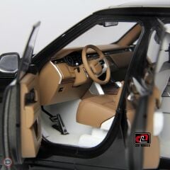 1:18 LCD Model 2022 Land Rover Range Rover SV Serenity Black