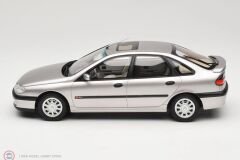 1:18 Otto 1996 Renault Laguna V6 3.0 Baccara Opal Grey