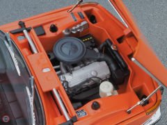 1:18 1973 BMW 2000 Touring E6