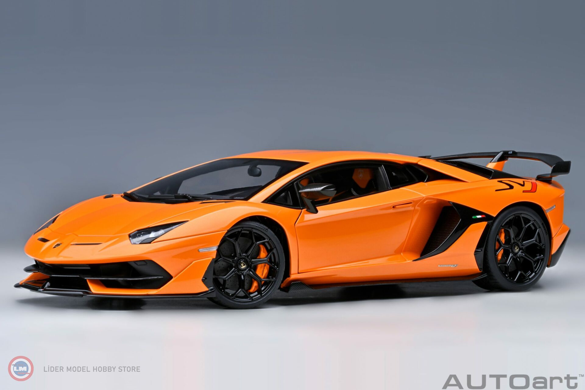 Autoart - 1:18 2018 Lamborghini Aventador SVJ (ARANCIO ATLASPEARL