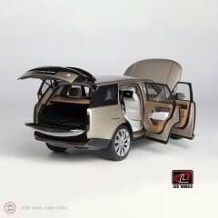 1:18 LCD Model 2022 Land Rover Range Rover SV Serenity Gold