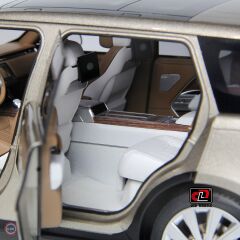1:18 LCD Model 2022 Land Rover Range Rover SV Serenity Gold