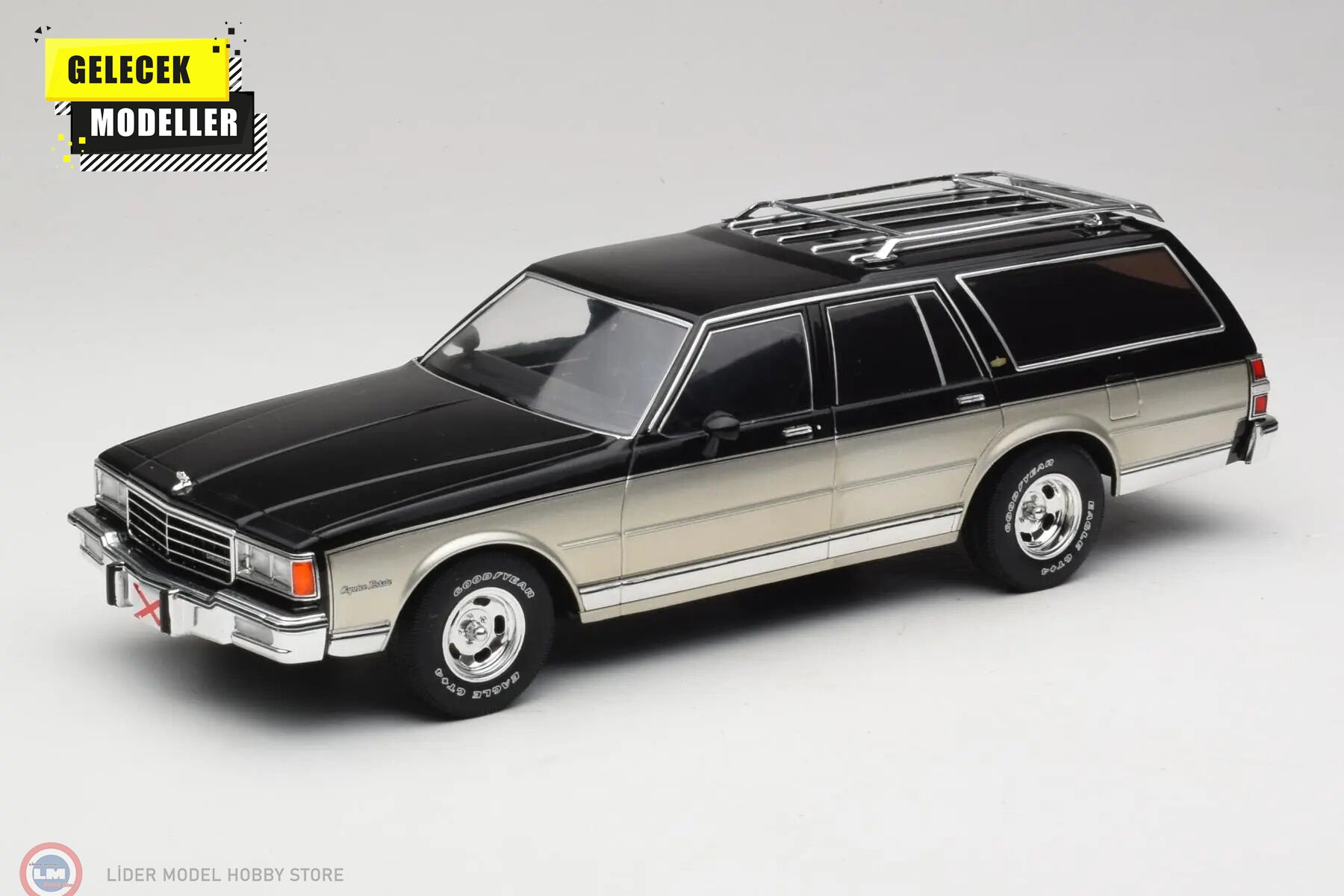 1:18 MCG 1985 Chevrolet Caprice Estate Wagon