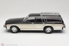 1:18 MCG 1985 Chevrolet Caprice Estate Wagon Silver/Black