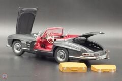 1:18 Minichamps 1957 Mercedes Benz 300 SL Roadster W198