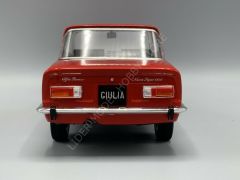 1:18 1974 Alfa Romeo Giulia Nuova Super
