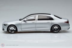 1:18 2021 Mercedes Benz Maybach S-Class S600 V12