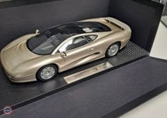 1:18 Jaguar XJ 220