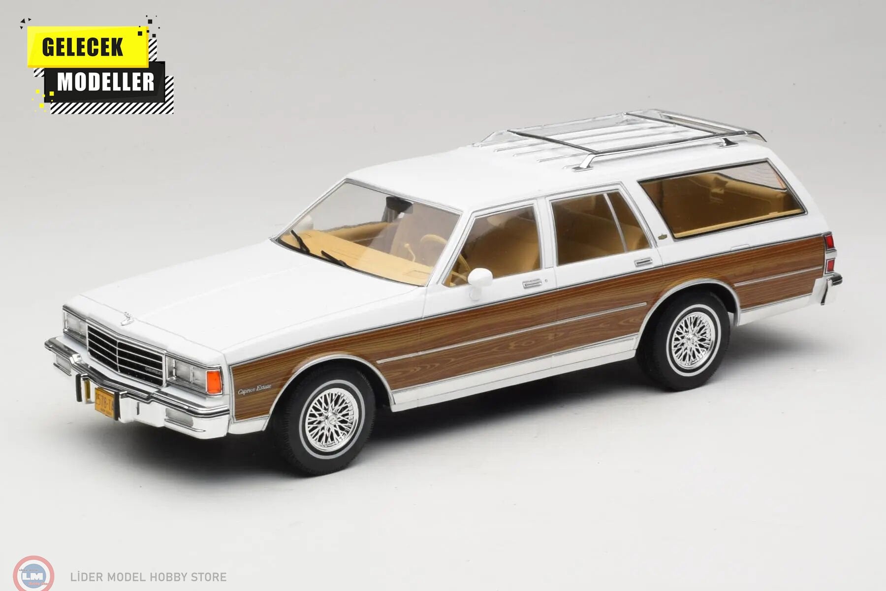 1:18 MCG 1985 Chevrolet Caprice Estate Wagon