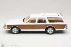 1:18 MCG 1985 Chevrolet Caprice Estate Wagon