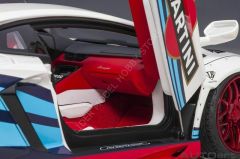 1:18 2018 Lamborghini Aventador - ''Martini'' Livery