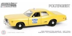 1:24 Greenlight 1975 Plymouth Fury - Crescent Cab Co Poltergeist (1982)