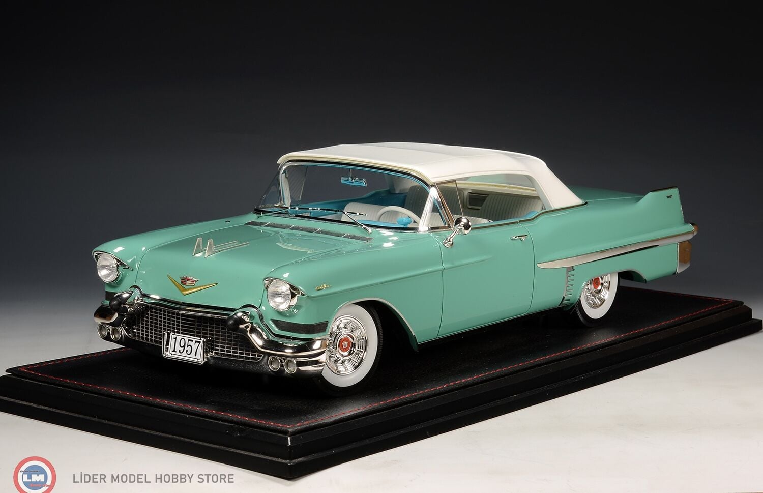 1:18 GLM/Stamp Models 1957 Cadillac Series 62 Convertible Closed roof Thebes Green Metallic