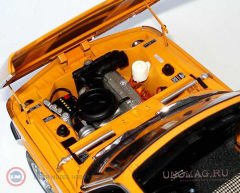 1:18 1974 BMW 2002 E10 Baur Semi Cabriolet - DEALER EDITION