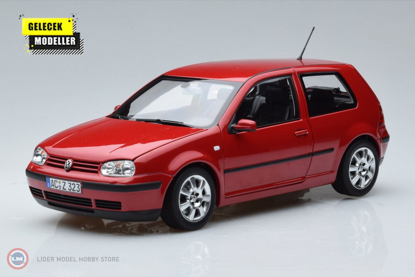 1:18 Norev 2002 Volkswagen Golf IV