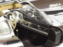 1:18 1956 Mercedes Benz 300SL Gullwing