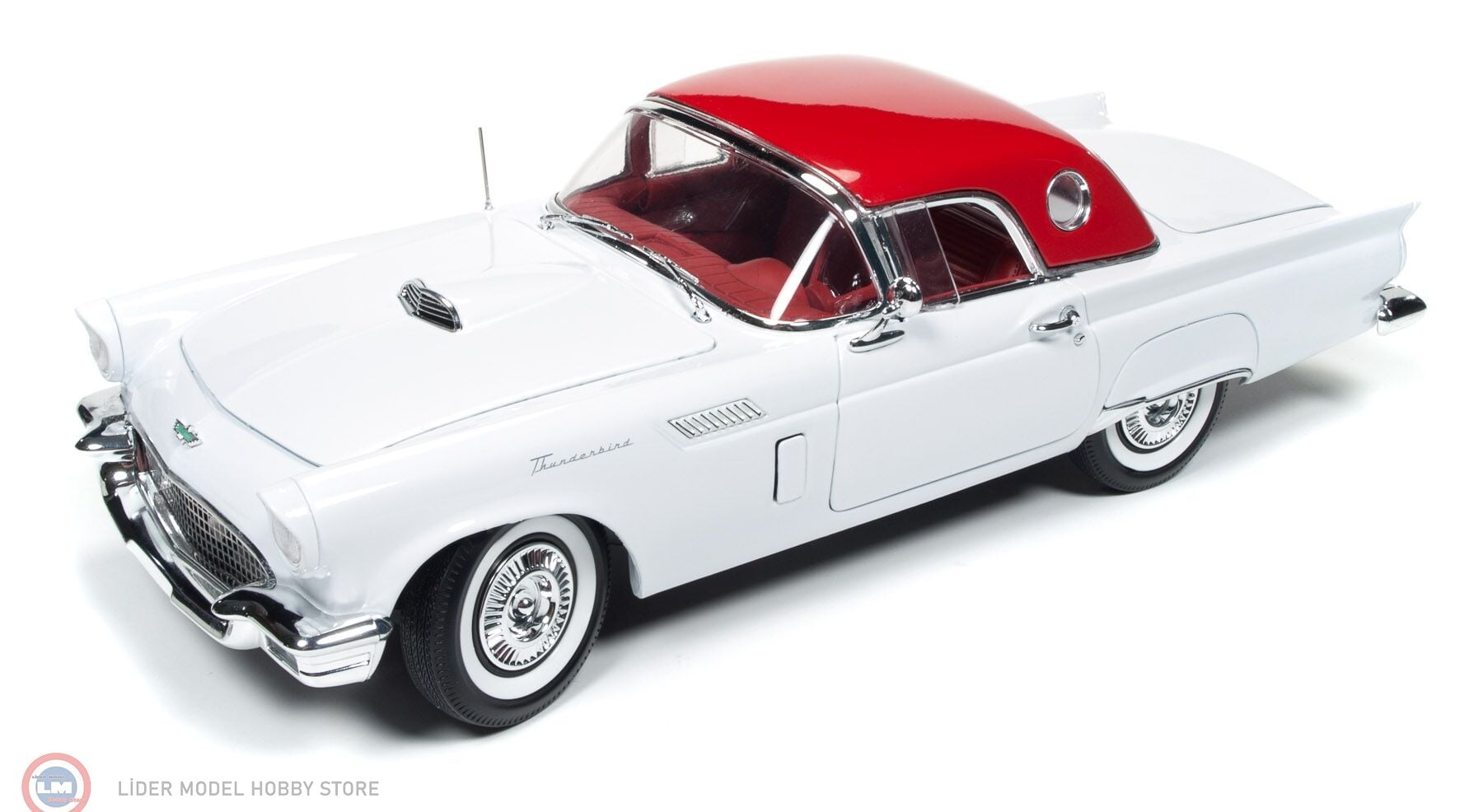 1:18 AutoWorld 1957 Ford Thunderbird