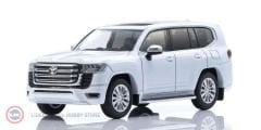 1:64 2021 Toyota LAND CRUISER ZX - KYOSHO MINI CAR & BOOK