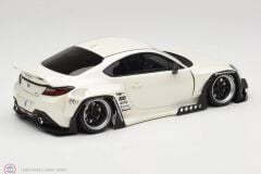 1:18 GT Spirit 2023 Toyota GR86 Pandem Crystal White