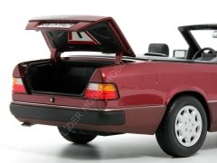 1:18 1992 Mercedes Benz E Class 300 CE 24V Cabriolet A124