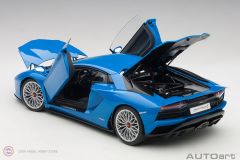 1:18 2017 Lamborghini Aventador S (Blu Nila)