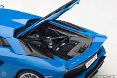 1:18 2017 Lamborghini Aventador S (Blu Nila)