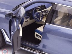 1:18 Kyosho 2022 BMW X7 G07