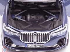 1:18 Kyosho 2022 BMW X7 G07