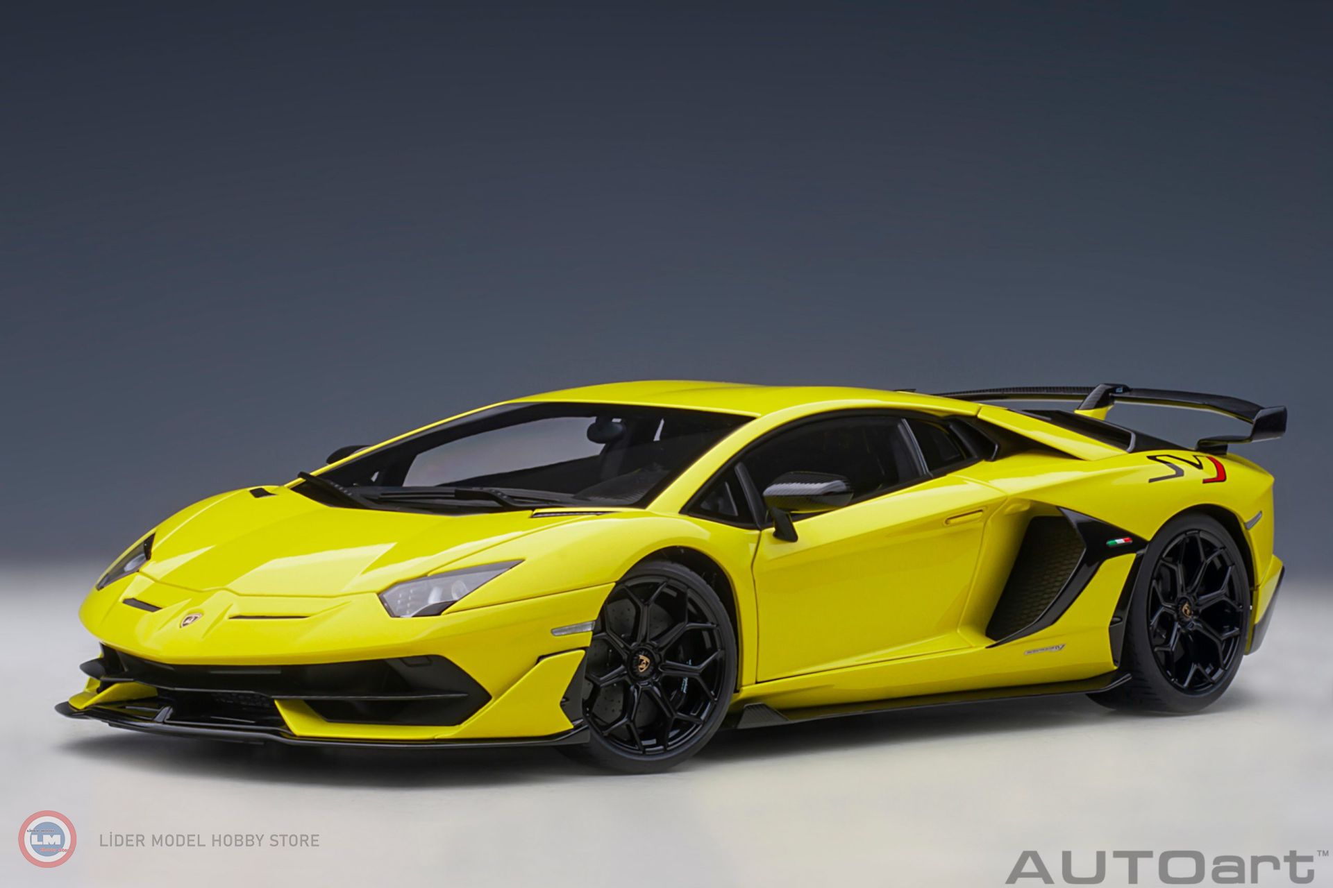1:18 Autoart 2019 Lamborghini Aventador SVJ (Giallo Tenerife)