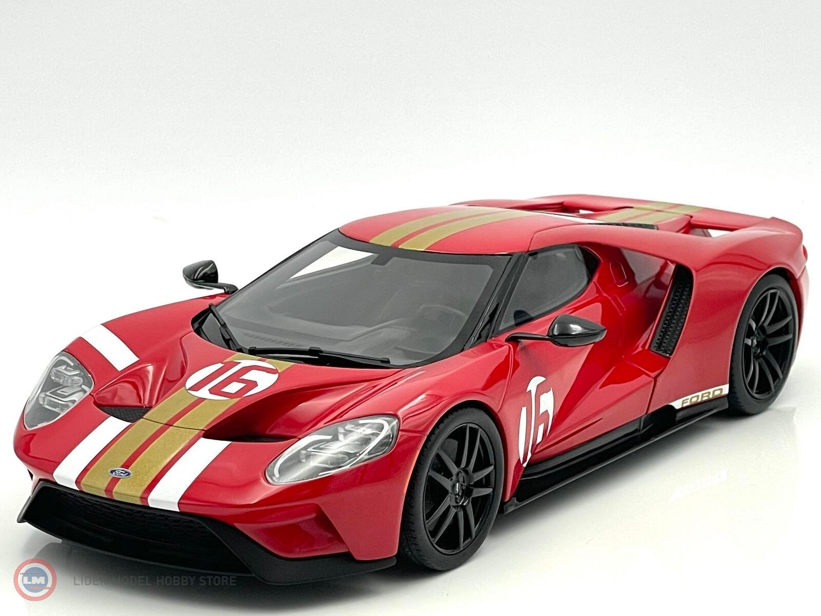 1:18 2022 Ford GT Heritage Edition Alan Mann
