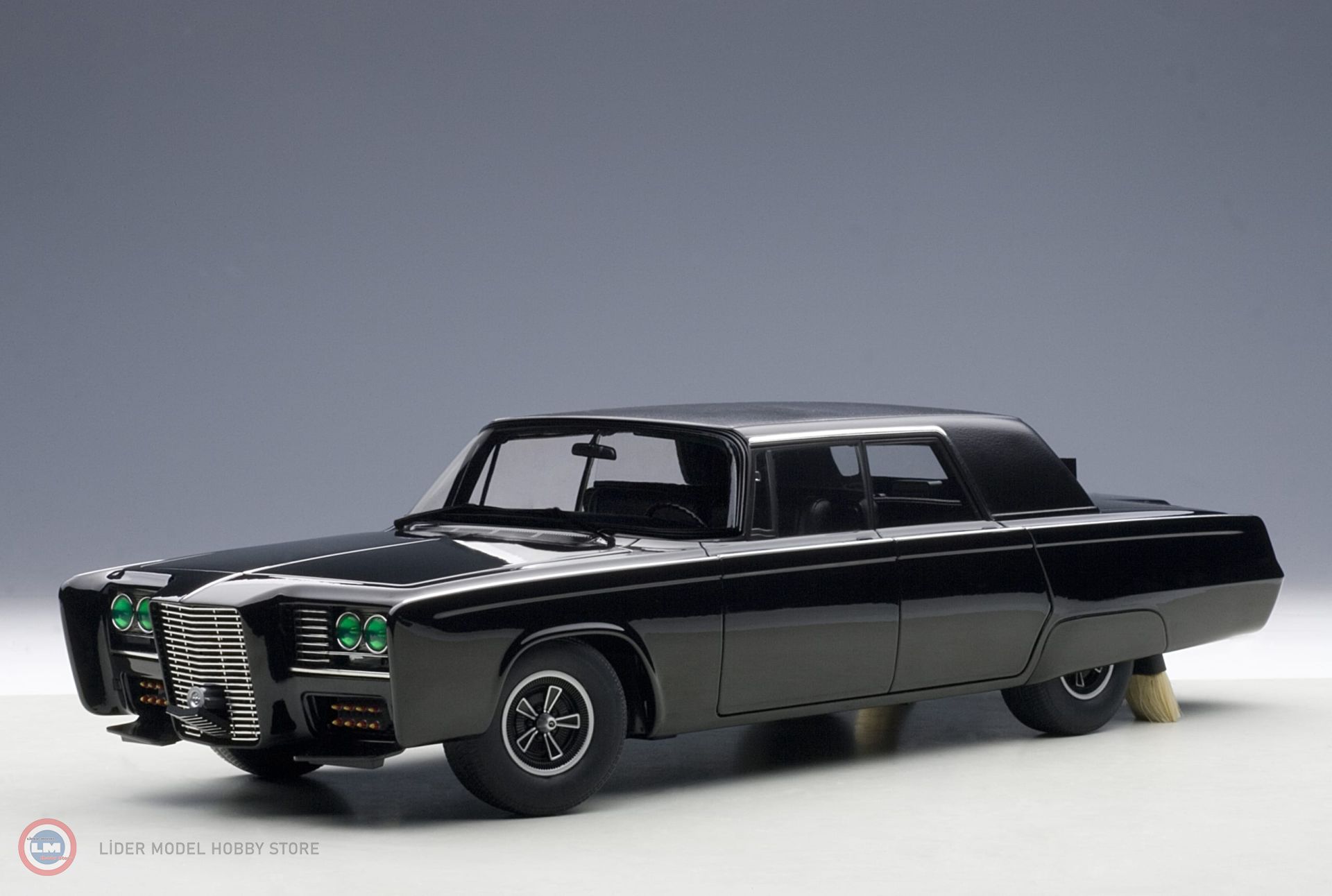 1:18 Autoart 2020 Black Beauty “Green Hornet”
