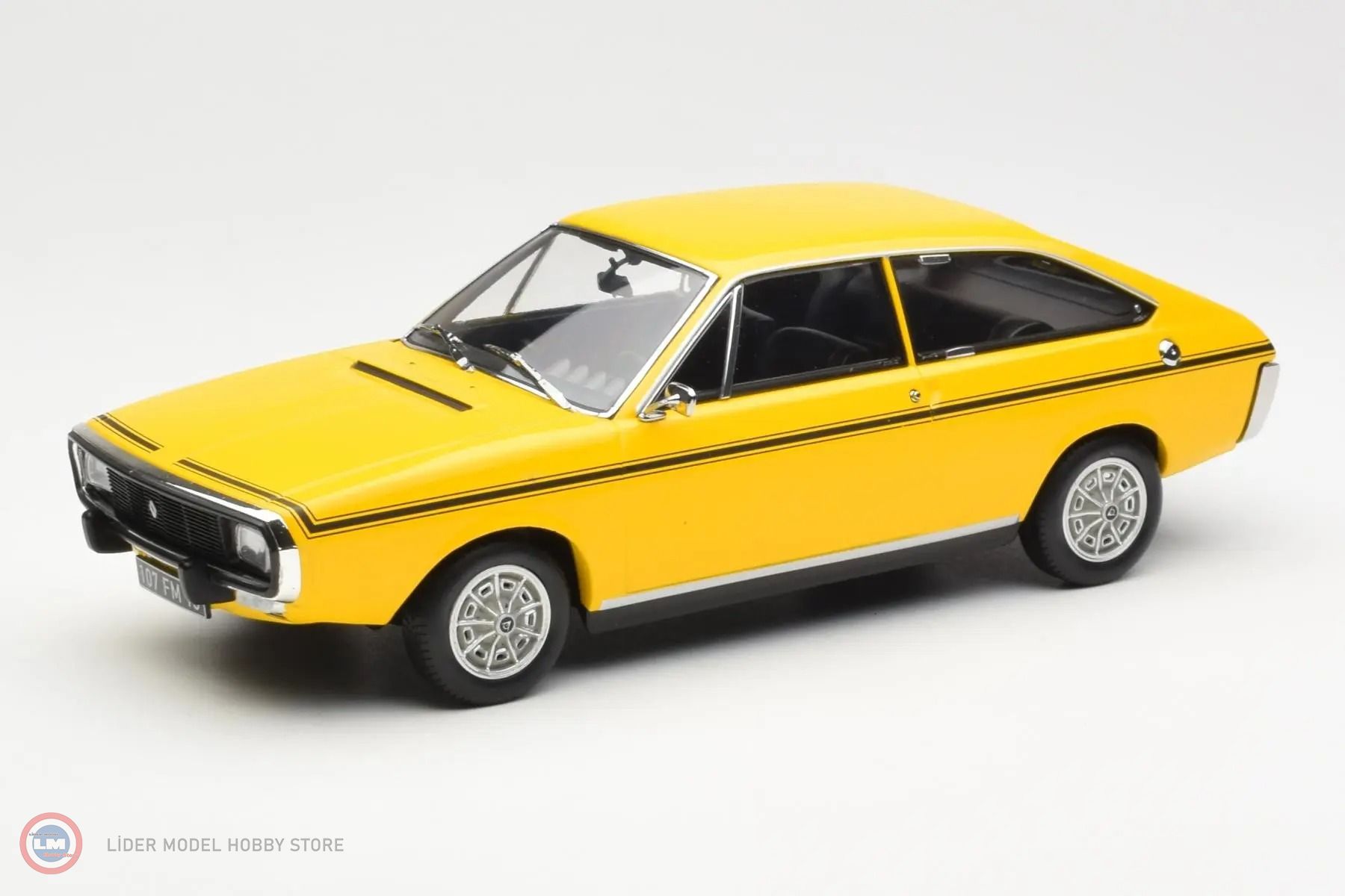 1:18 Norev 1973 Renault 15 TL