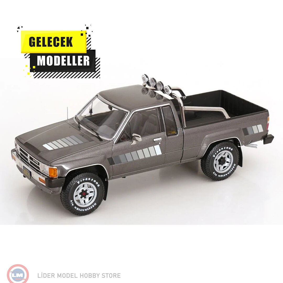 1:18 KK Scale 1985 Toyota Hilux Truck Xtra Cab 4x4