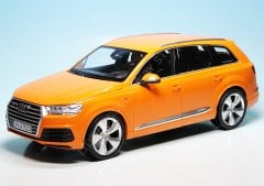 1:18 2015 Audi Q7