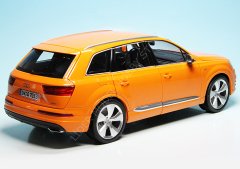 1:18 2015 Audi Q7