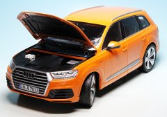 1:18 2015 Audi Q7