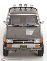 1:18 KK Scale 1985 Toyota Hilux Truck Xtra Cab 4x4