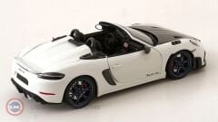 1:18 Minichamps 2024 PORSCHE 718 SPYDER RS WEISSACH PACKAGE