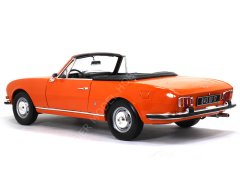 1:18 1970 Peugeot 504 Cabriolet