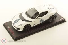 1:18 MR Collection 2022 Ferrari 812 Competizione #7 Bianco Italia / Blu Nart