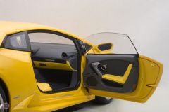 1:12 Lamborghini Huracán LP610-4 giallo Horusmatt yellow