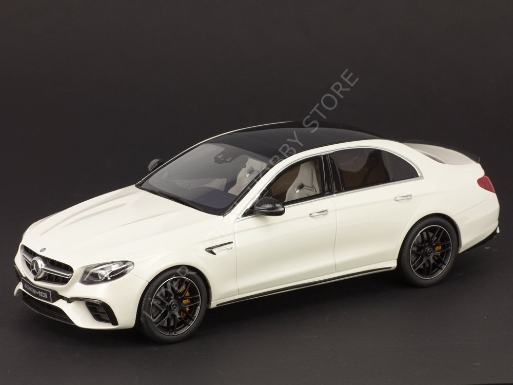 1:18 2017 Mercedes Benz AMG E63 S 4MATIC Edition