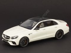 1:18 2017 Mercedes Benz AMG E 63 S 4MATIC Edition