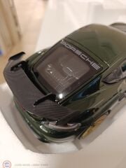 KUSURLU 1:18 Norev Porsche Cayman GT4 RS Weissachpackage