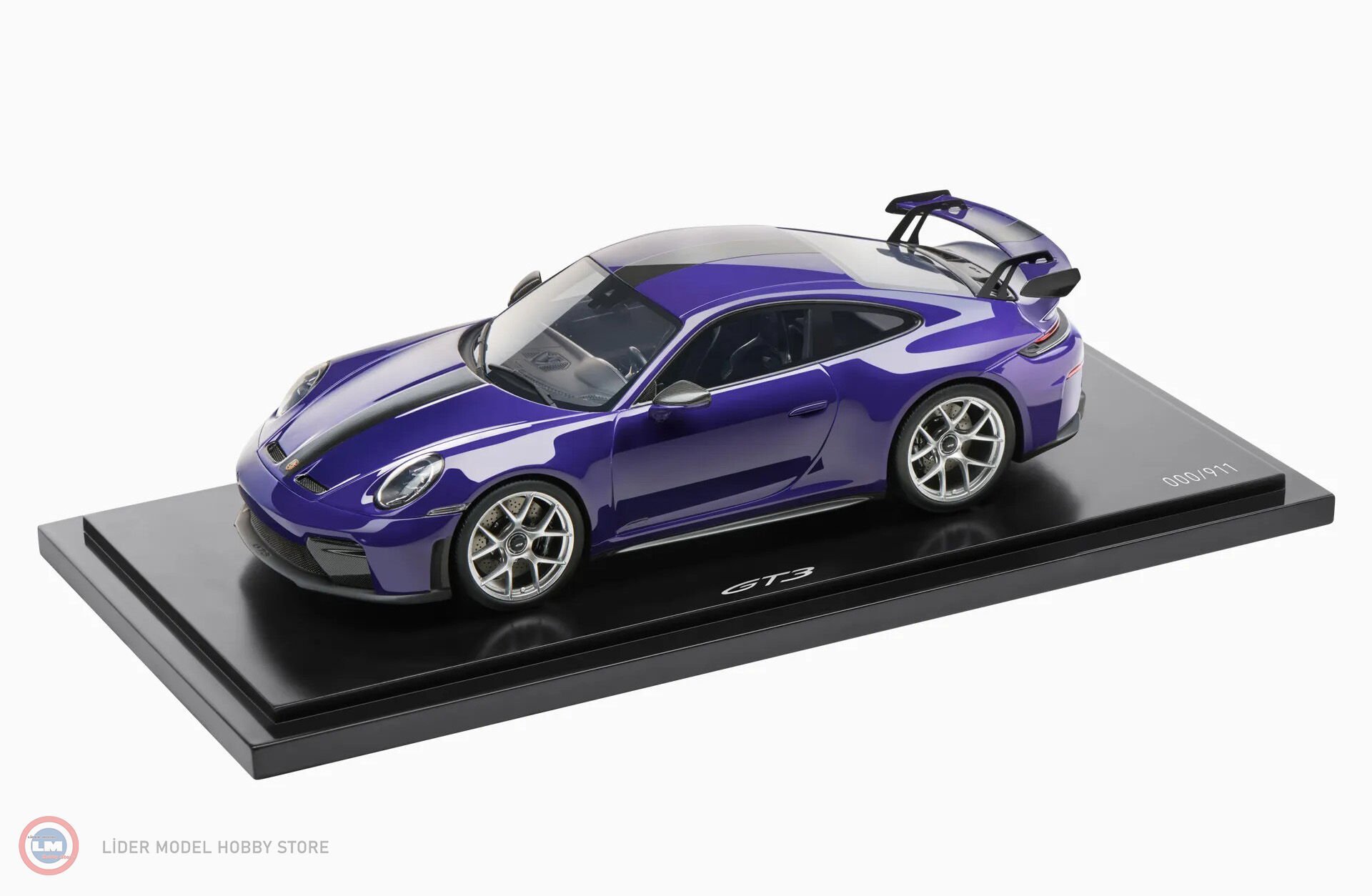 1:18 Spark 2024 PORSCHE 911 GT3 (992.2) Ultraviolet