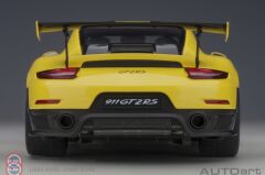 1:18 Autoart 2017 Porsche 911 (991.2) GT2 RS Weissach Package