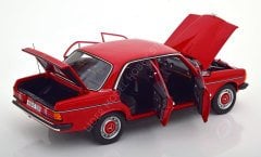 1:18 1982 Mercedes Benz E Class 200 W123